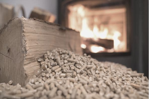 Die Form der Heizung mit Holzpellets ist günstig für den Verbraucher und gut fürs Klima 