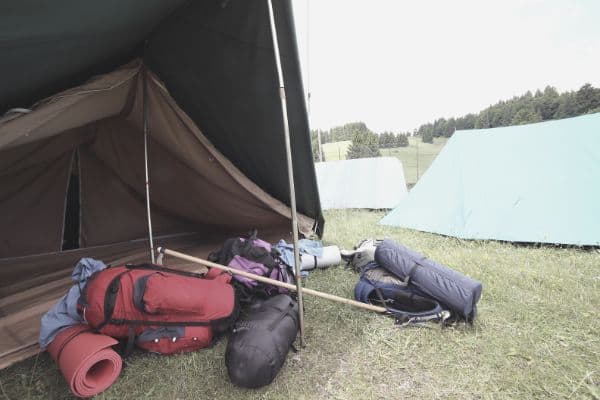 Zelte ohne Schlafsäcke sind keine Zelte, aber Frieren geht leider auch anders 